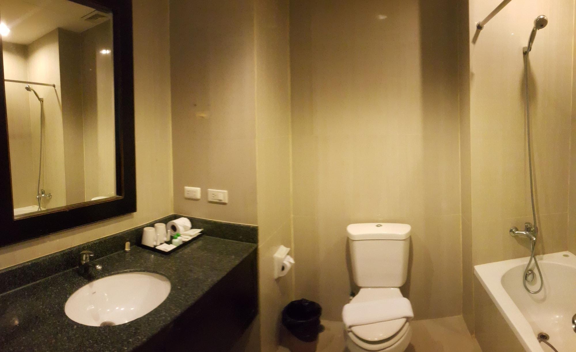 Summer Spring Hotel Паттая Екстер'єр фото