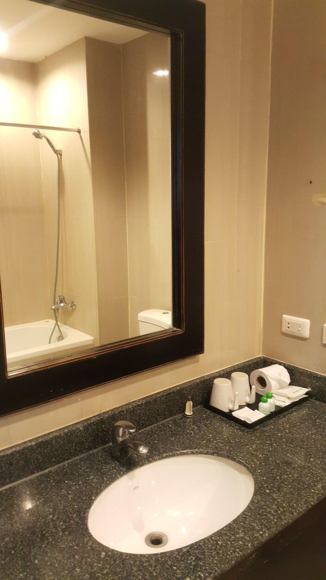 Summer Spring Hotel Паттая Екстер'єр фото