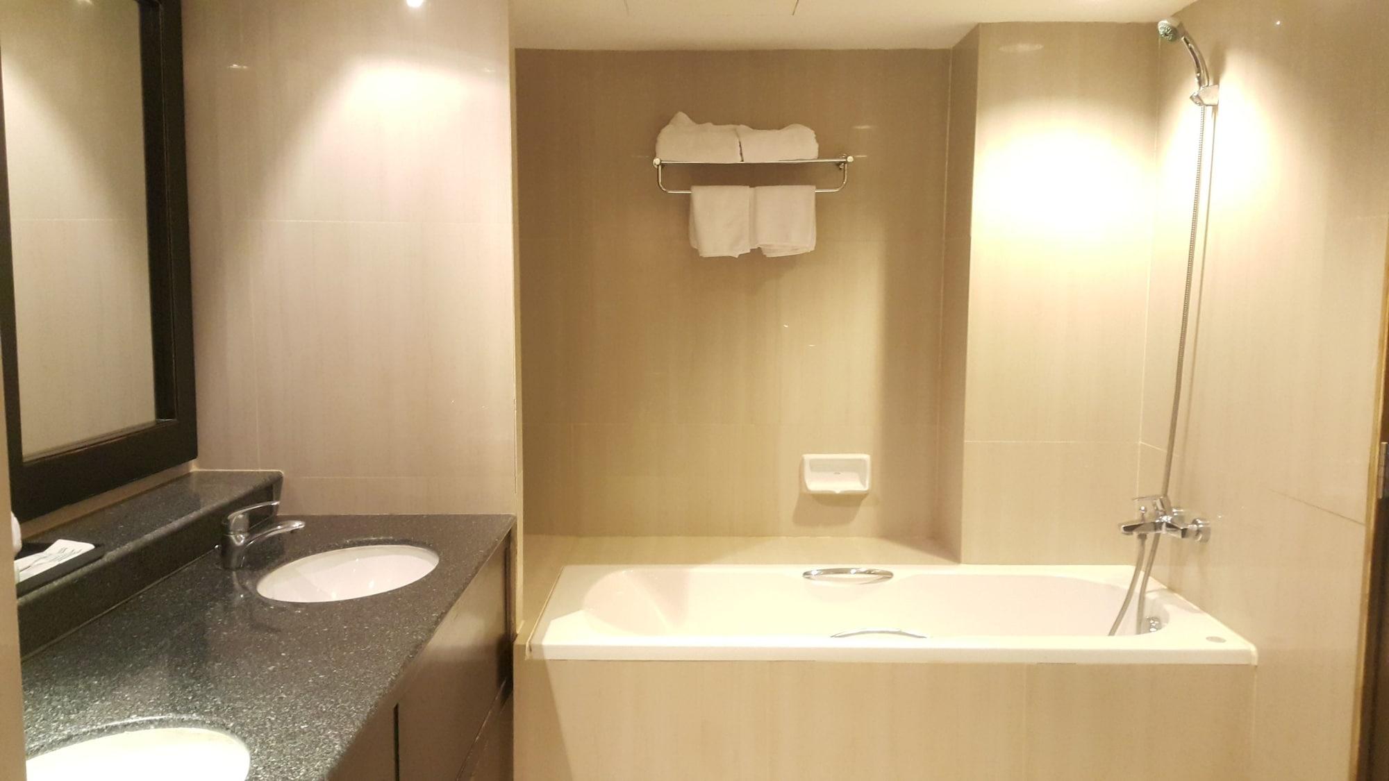 Summer Spring Hotel Паттая Екстер'єр фото