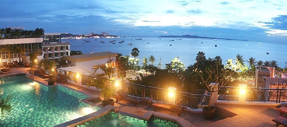 Summer Spring Hotel Паттая Екстер'єр фото