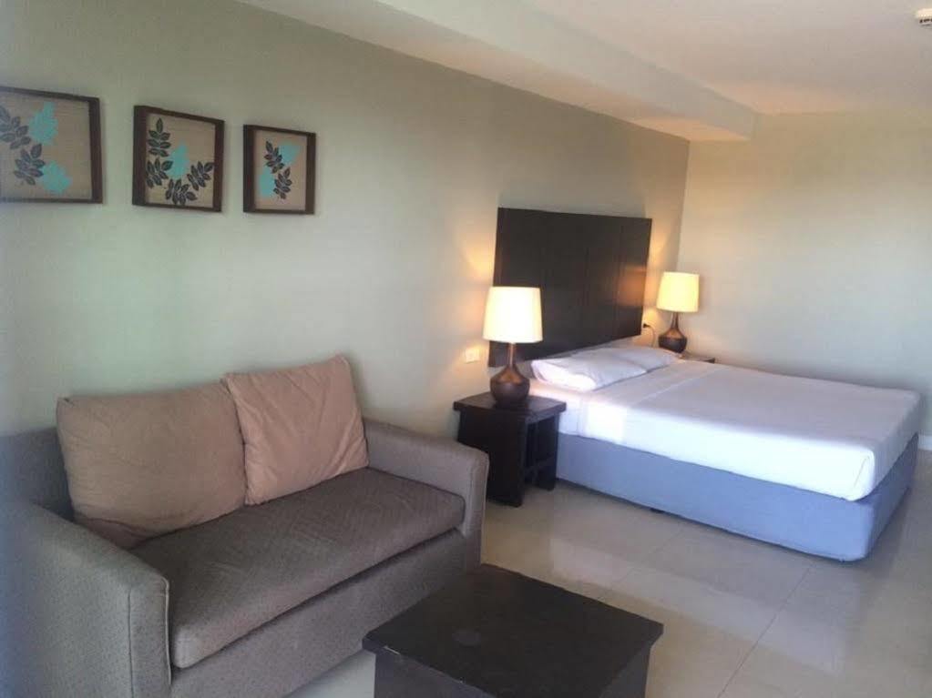 Summer Spring Hotel Паттая Екстер'єр фото